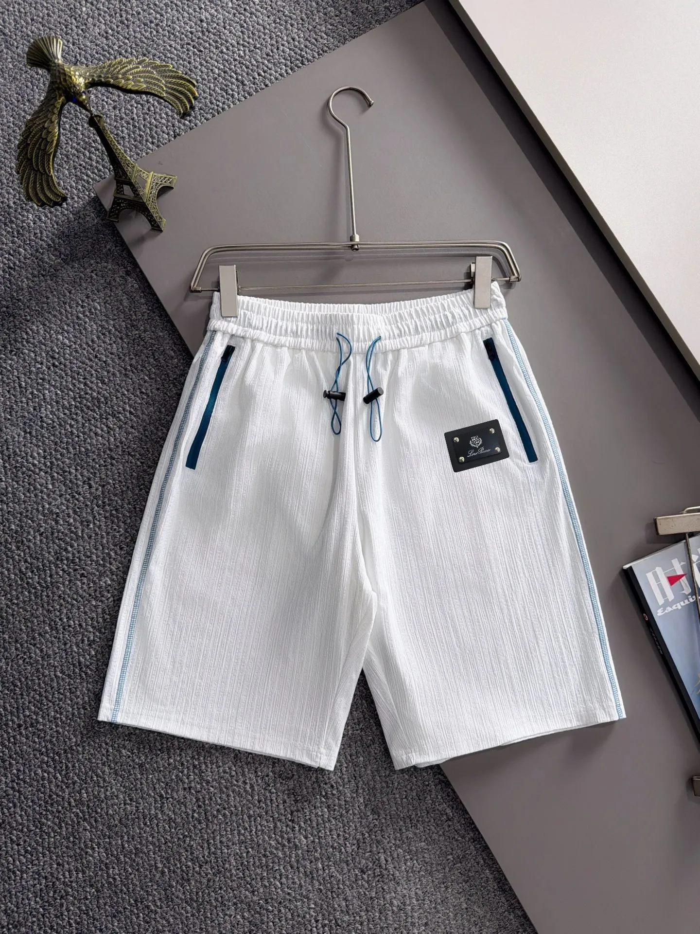 LP 2036 New Arrival summer casual suit, with exquisite and high-end details, full of high-end feeling. Complete with three standards, customized Premium liquid ammonia cotton fabric, the upper body is crisp and stylish, comfortable and not tight. The clean and neat tailoring is full of urban style. You will feel good when you wear it. It is the first choice for Premium fashionistas. The upper body effect is super good! Sizes:M-3XL